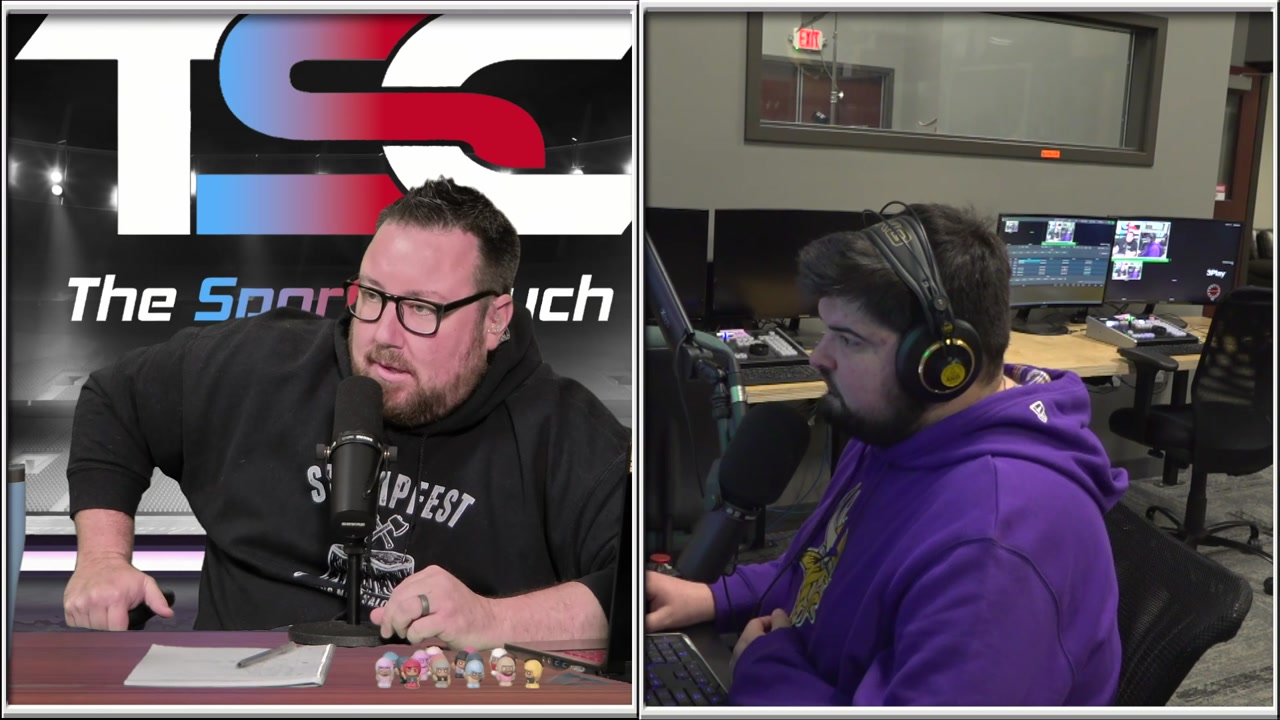 Ep. 206 - Best Christmas Presents Bracket